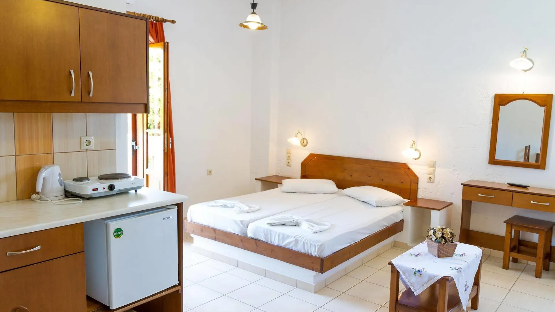 Ideal Hotel Kokkini Hani